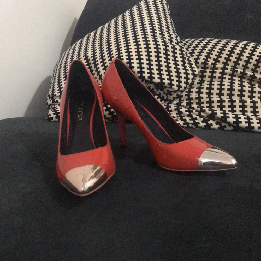 Tangerine & Gold Pumps